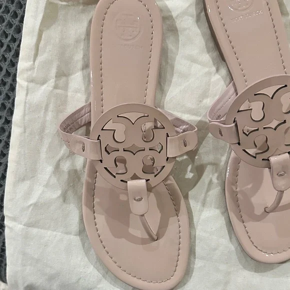 Tory Burch Blush Pink Thong Sandals - Picture 3 of 7